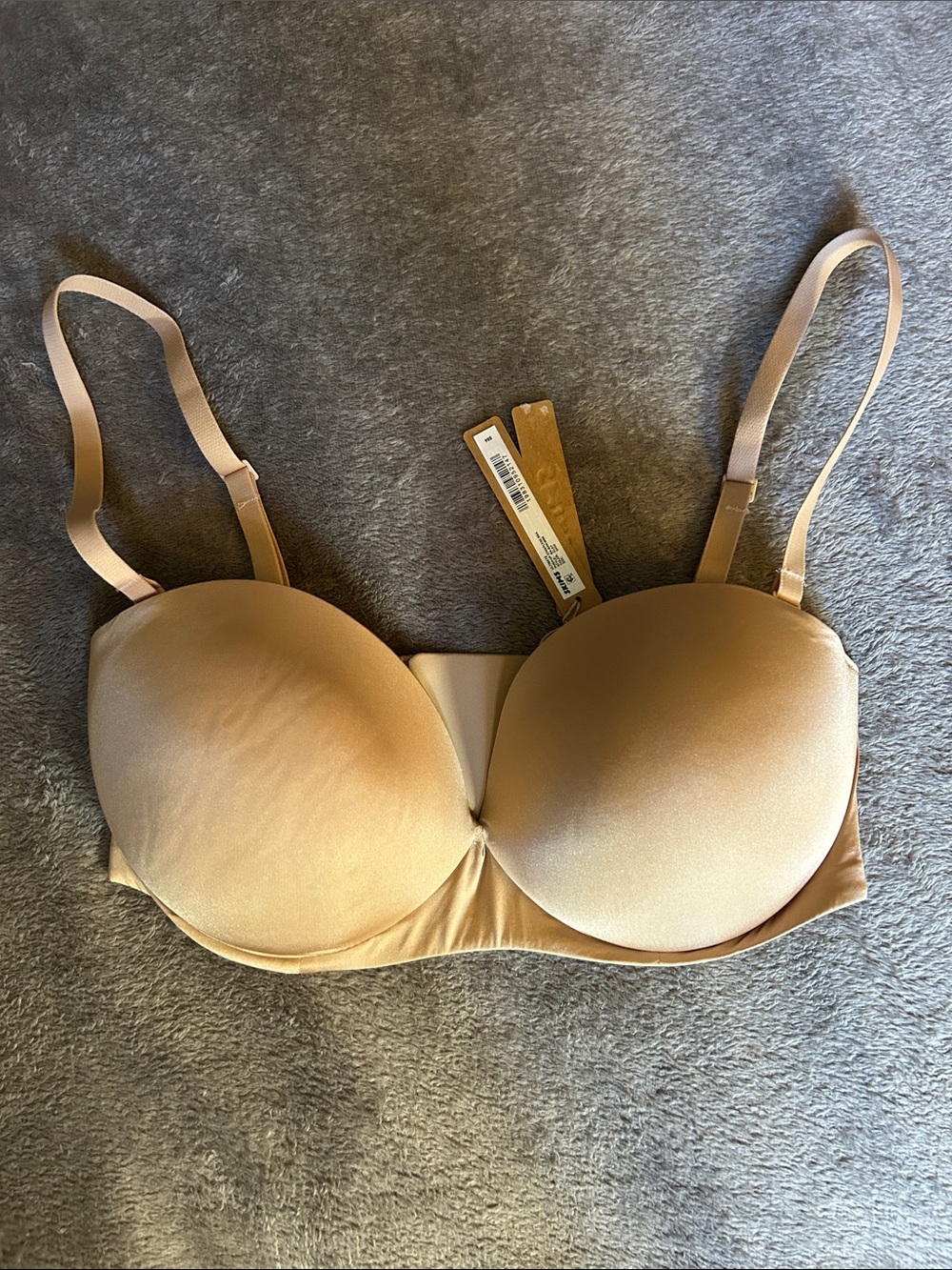 SKIMS ULTIMATE STRAPLESS PUSH-UP BRA (34DD)